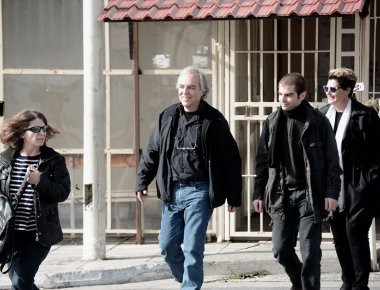 Επέστρεψε στην φυλακή ο εκτελεστής της «17 Νοέμβρη» Δ. Κουφοντίνας - 1,5 ώρα πριν την λήξη της προθεσμίας (φωτό, βίντεο)